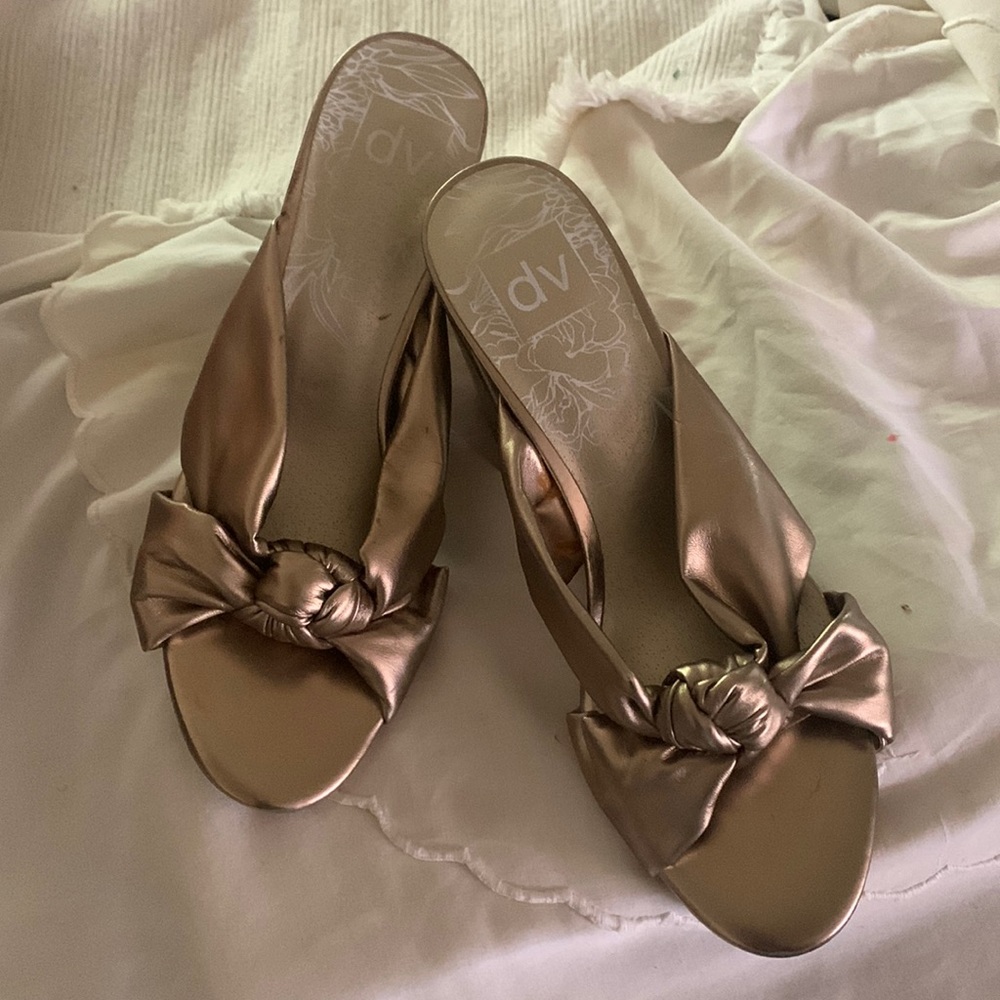 Metallic mule